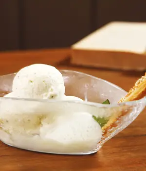 Boat Shaped Serving Dish - Serving Bowls | MyGlassStudio